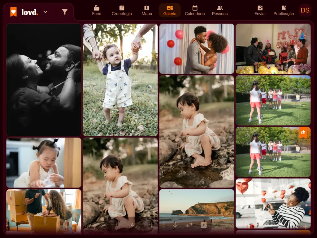 A galeria do Lovd: uma grelha em mosaico de fotos de família, dos primeiros passos de uma criança a uma festa de anos e um dia de praia.