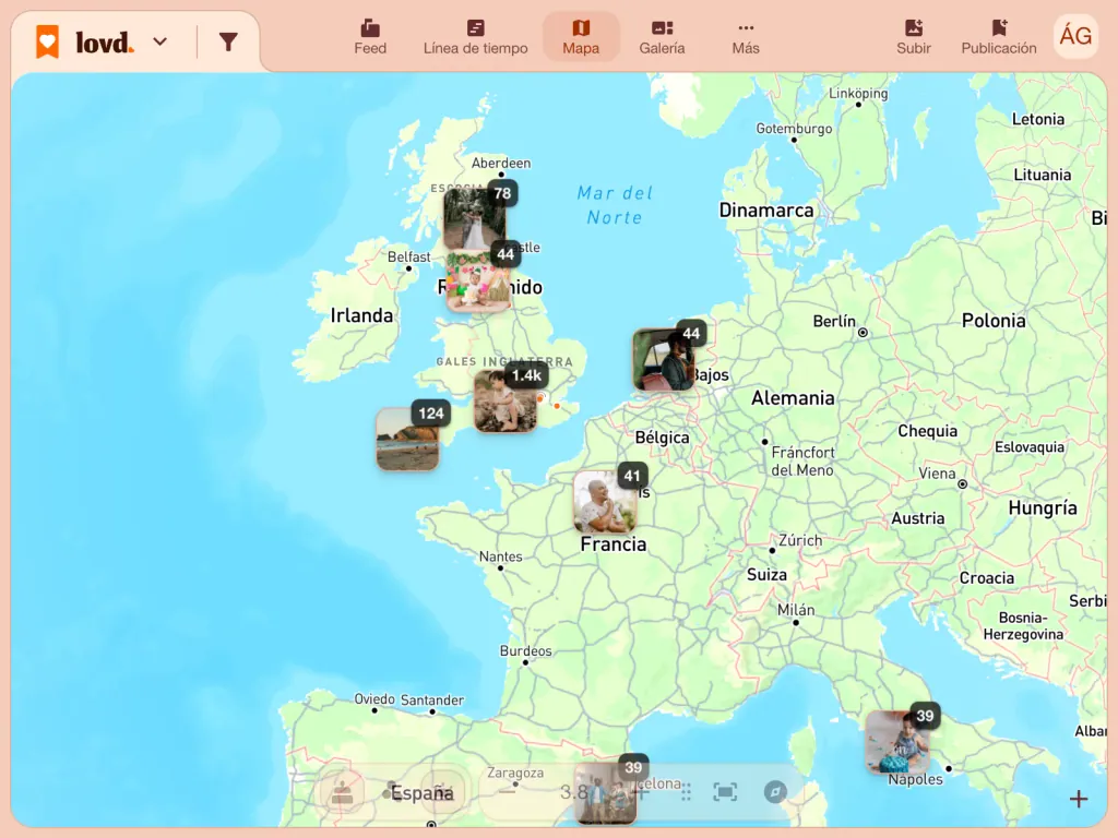 El mapa de Europa de Lovd con montones de fotos en el Reino Unido, Francia, los Países Bajos e Italia, la mayoría en el sur de Inglaterra.
